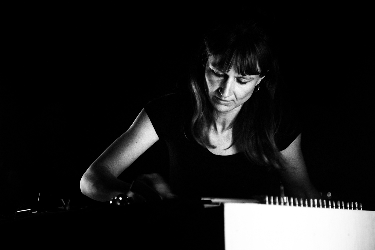 Anaïs Tuerlinckx by Laurent Orseau - Concert - Les Ateliers Claus - Brussels, Belgium #10