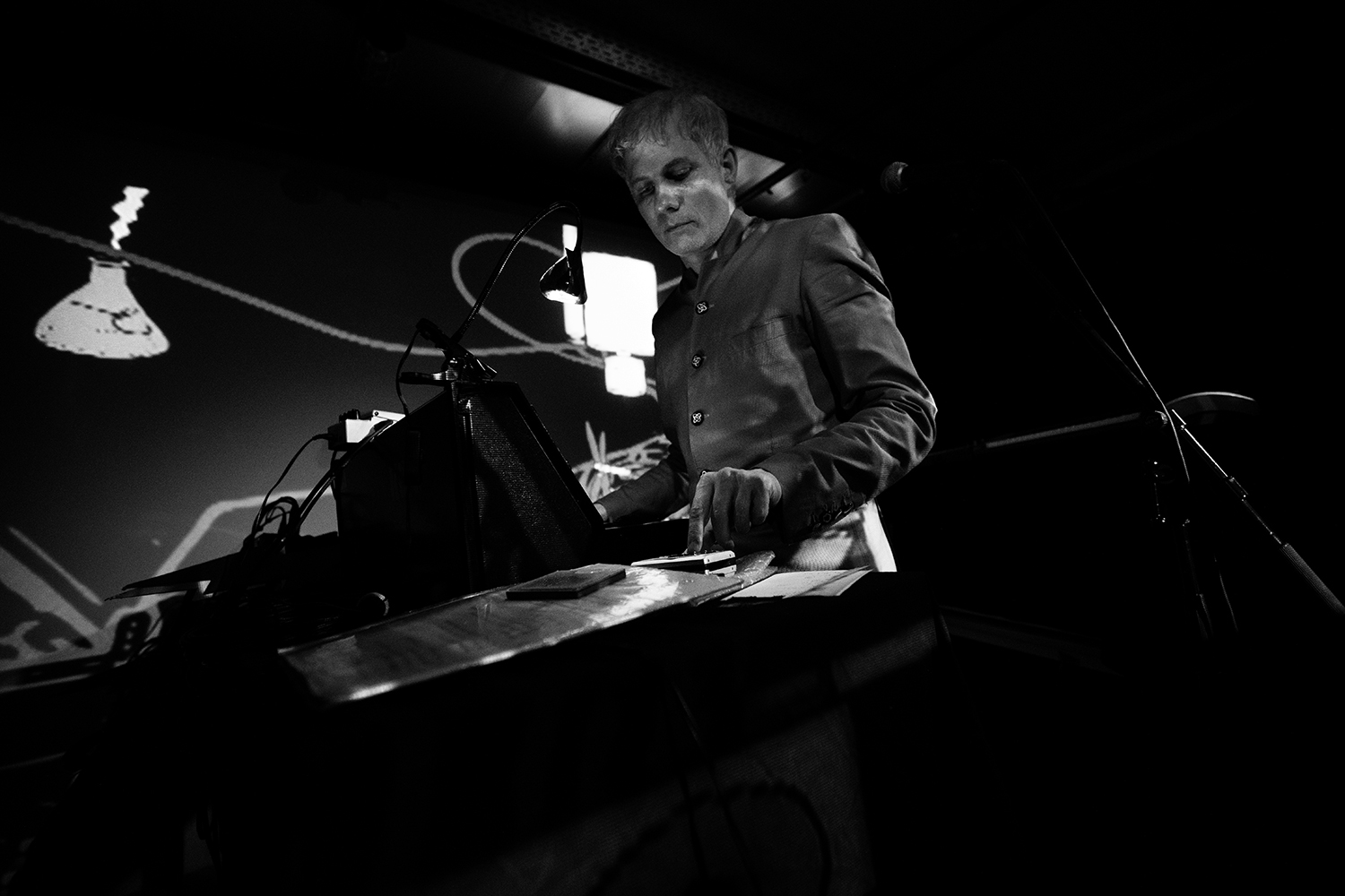 Felix Kubin by Laurent Orseau - Concert - Les Ateliers Claus - Brussels, Belgium #1