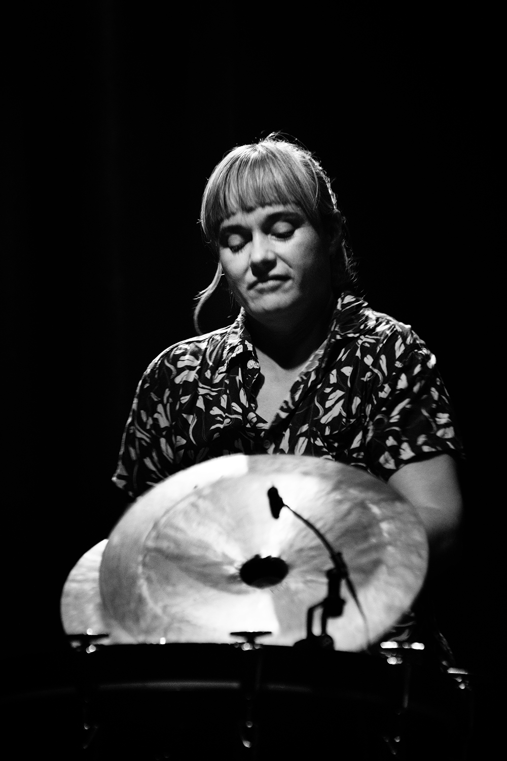 Frelonia (Fred Frith & Lotte Anker & N&uacute;ria Andorr&agrave;) - Pilar - 2025 #14