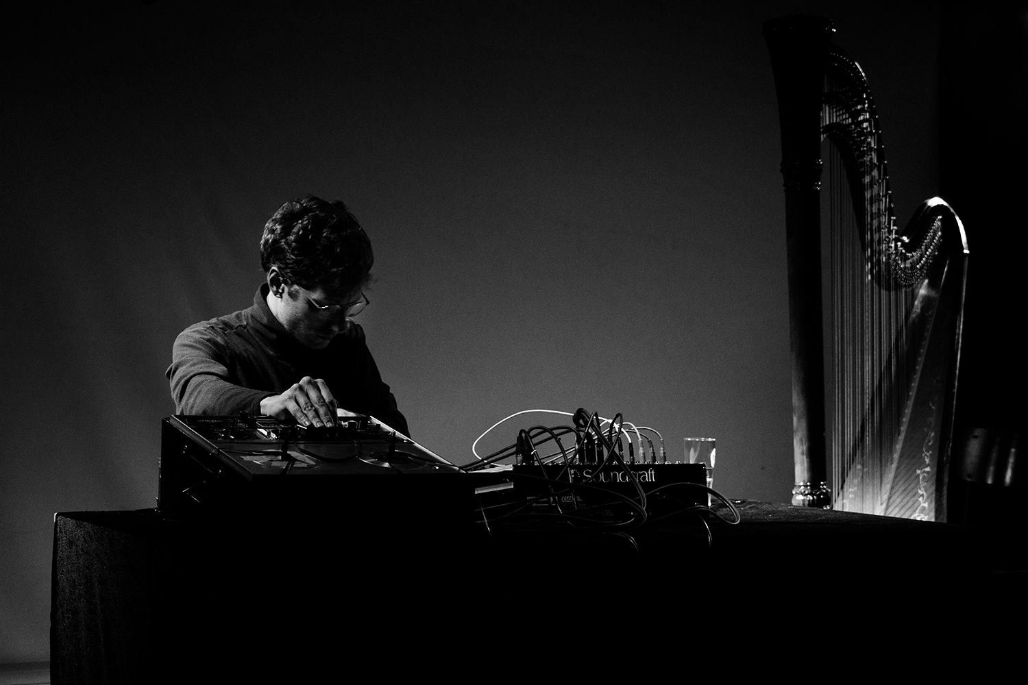 Mathieu Serruys by Laurent Orseau - Concert - Les Ateliers Claus - Brussels, Belgium #2